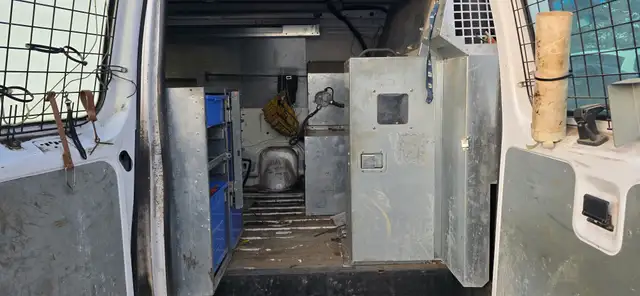 2010 Ford Econoline Cargo Van E-350 - Cummins Generator! - Photo 13