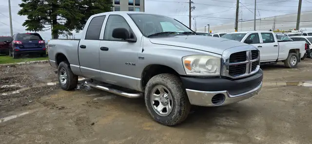2008 Dodge Ram 1500 ST 4x4 - 4 Door - Tow Package!