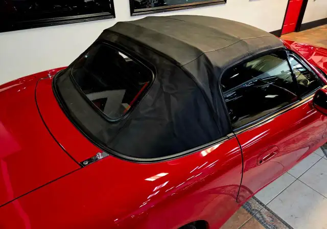 1999 Mazda MX-5 Miata Very Low KMs/Clean CarFax/One Owner - Photo 10