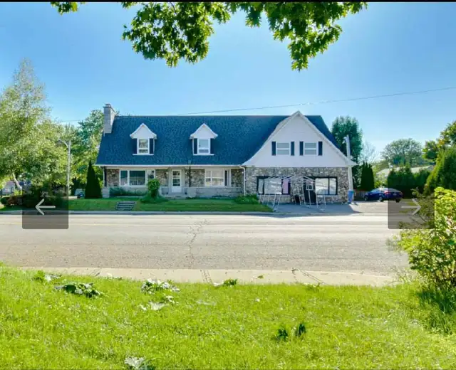 Grande Belle Chambre -Salle de Bain Privee -$500