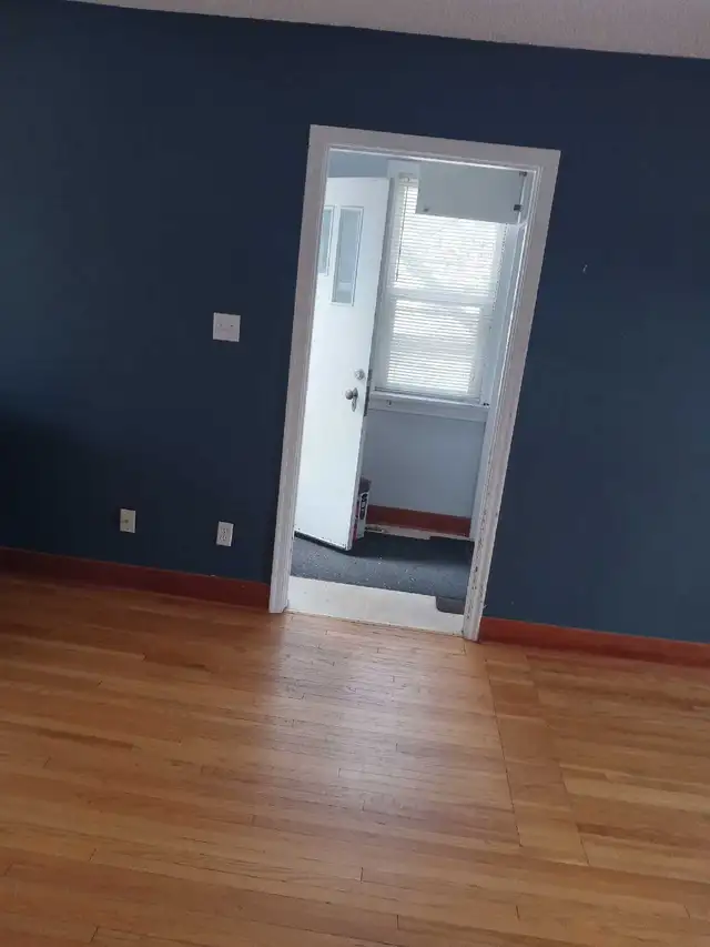 House for rent - Photo 4