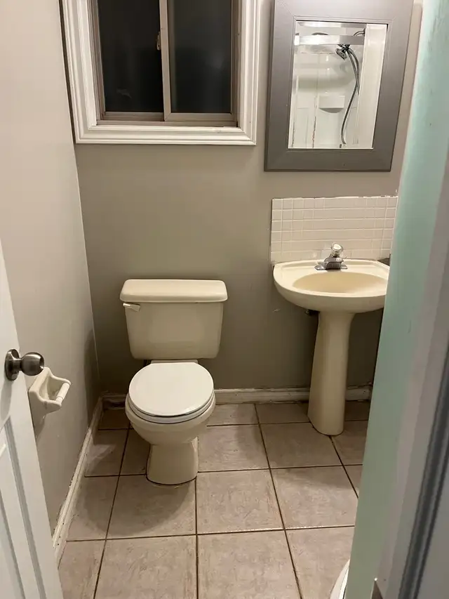 Room for Rent – Meadowlands – $700 All Inclusive – May 1 - Photo 4