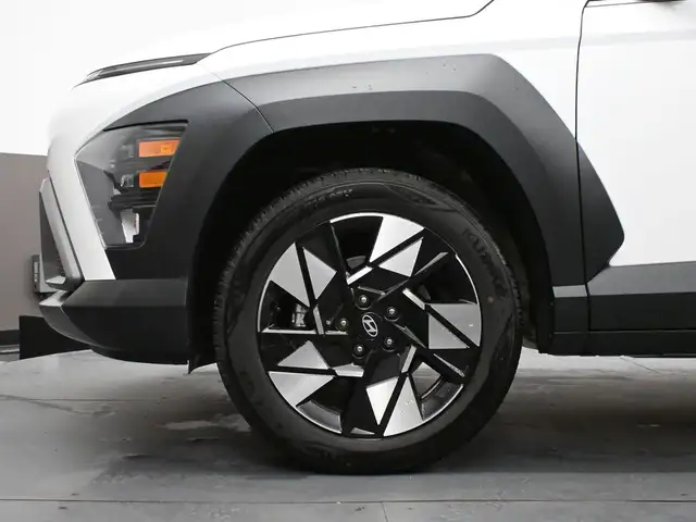 2025 Hyundai Kona Preferred Trend Leather, Sunroof, Bluelink, He - Photo 4