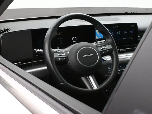 2025 Hyundai Kona Preferred Trend Leather, Sunroof, Bluelink, He - Photo 6