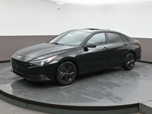 2023 Hyundai Elantra Preferred Tech Sunroof, Heated Seats/Wheel, - Photo 3