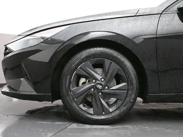 2023 Hyundai Elantra Preferred Tech Sunroof, Heated Seats/Wheel, - Photo 4