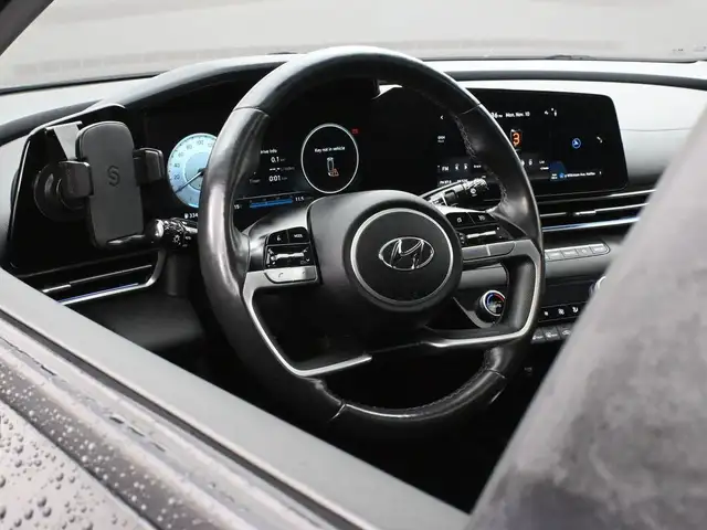 2023 Hyundai Elantra Preferred Tech Sunroof, Heated Seats/Wheel, - Photo 6