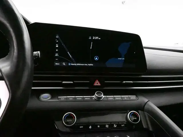2023 Hyundai Elantra Preferred Tech Sunroof, Heated Seats/Wheel, - Photo 16