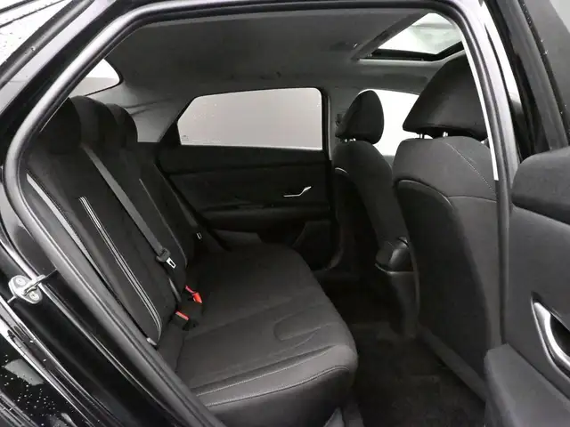 2023 Hyundai Elantra Preferred Tech Sunroof, Heated Seats/Wheel, - Photo 25