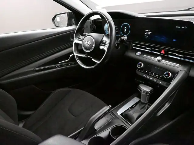 2023 Hyundai Elantra Preferred Tech Sunroof, Heated Seats/Wheel, - Photo 28