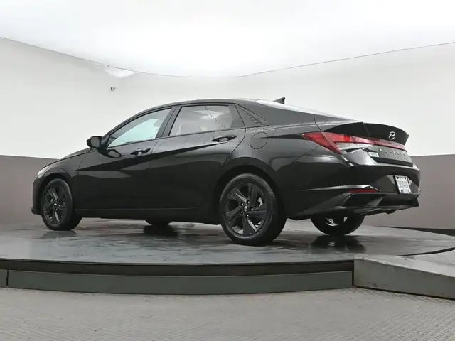 2023 Hyundai Elantra Preferred Tech Sunroof, Heated Seats/Wheel, - Photo 40
