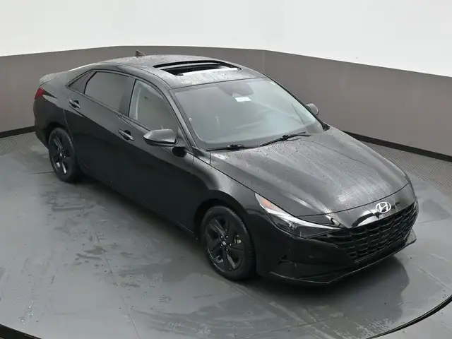 2023 Hyundai Elantra Preferred Tech Sunroof, Heated Seats/Wheel, - Photo 42