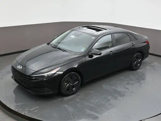 2023 Hyundai Elantra Preferred Tech Sunroof, Heated Seats/Wheel, - Photo 44