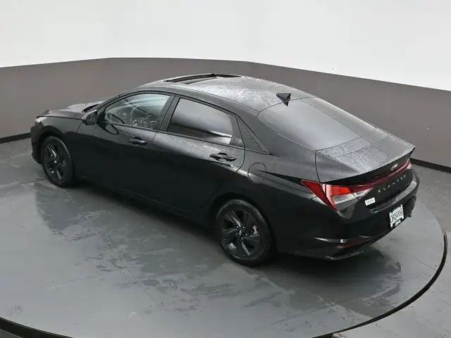 2023 Hyundai Elantra Preferred Tech Sunroof, Heated Seats/Wheel, - Photo 46