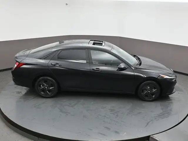 2023 Hyundai Elantra Preferred Tech Sunroof, Heated Seats/Wheel, - Photo 49