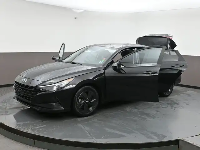 2023 Hyundai Elantra Preferred Tech Sunroof, Heated Seats/Wheel, - Photo 53