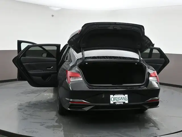 2023 Hyundai Elantra Preferred Tech Sunroof, Heated Seats/Wheel, - Photo 56