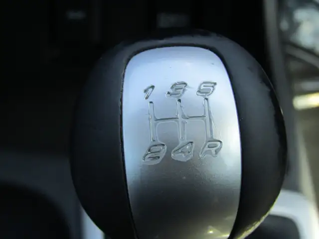 2013 Honda Civic 4dr EX Manual / Sunroof / Backup Camera / Alloy - Photo 3