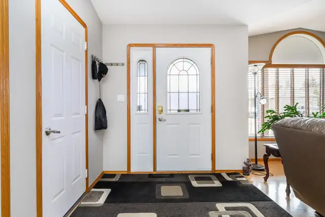 "This One Just Feels Right When You Walk In." - Photo 4