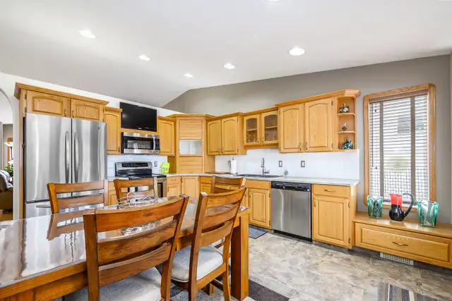 "This One Just Feels Right When You Walk In." - Photo 17