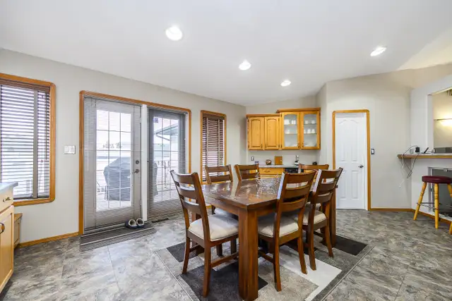 "This One Just Feels Right When You Walk In." - Photo 19