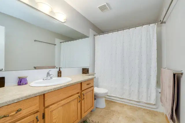 "This One Just Feels Right When You Walk In." - Photo 22