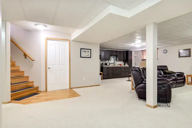 "This One Just Feels Right When You Walk In." - Photo 27