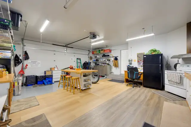 "This One Just Feels Right When You Walk In." - Photo 29