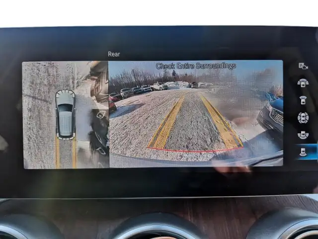 2021 Mercedes-Benz GLC 300 4Matic | Sunroof | Leather Seats - Photo 19