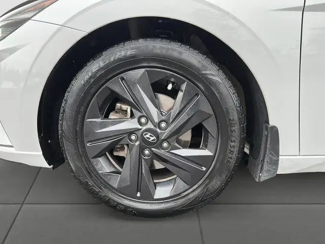 2021 Hyundai Elantra Preferred Preferred | Low Mileage | Lane... - Photo 9