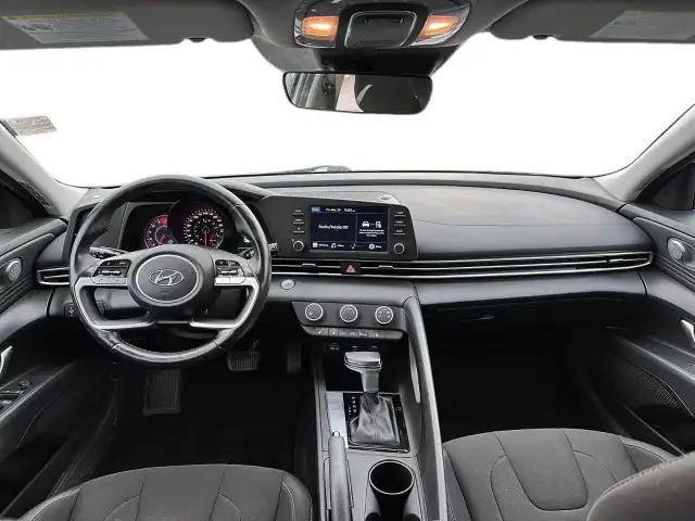 2021 Hyundai Elantra Preferred Preferred | Low Mileage | Lane... - Photo 12