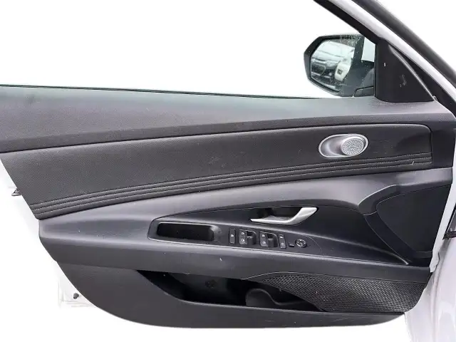 2021 Hyundai Elantra Preferred Preferred | Low Mileage | Lane... - Photo 14