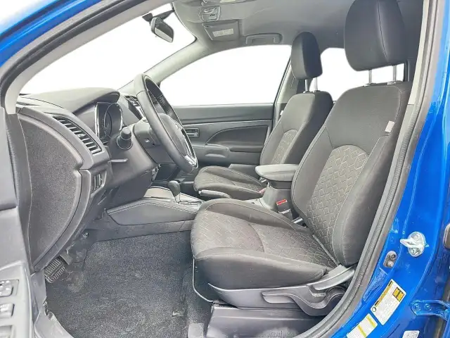 2024 Mitsubishi RVR SE SE | Heated Seats | Blind Spot - Photo 8