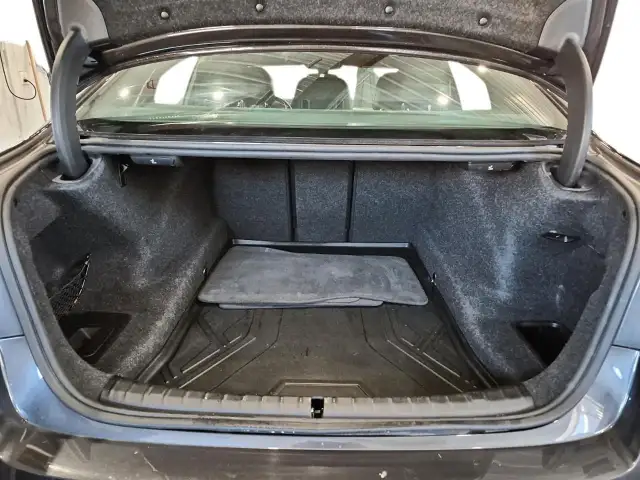 2023 BMW 530 i xDrive xDrive | Save $27,837 vs New - Photo 8