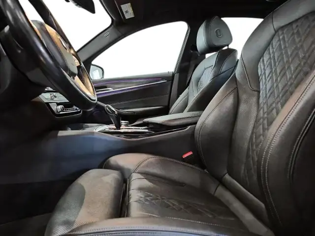 2023 BMW 530 i xDrive xDrive | Save $27,837 vs New - Photo 10