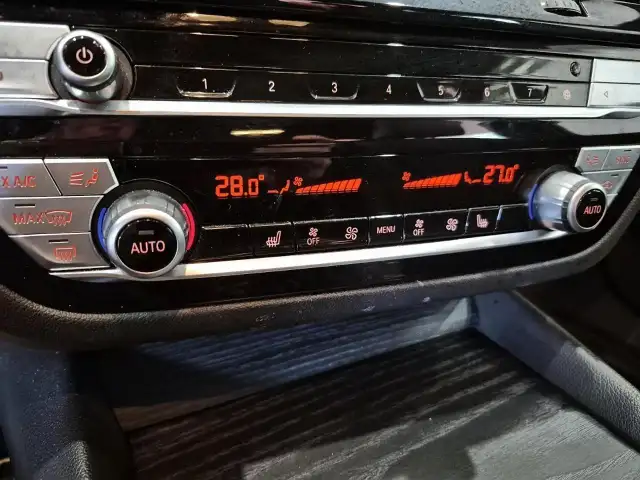 2023 BMW 530 i xDrive xDrive | Save $27,837 vs New - Photo 13