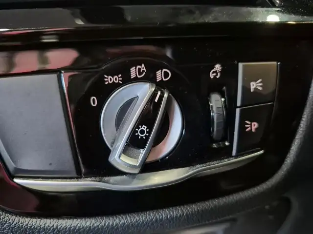 2023 BMW 530 i xDrive xDrive | Save $27,837 vs New - Photo 25