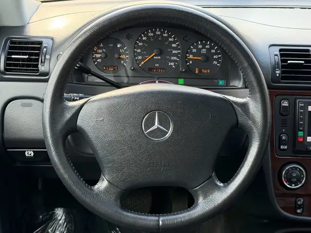 2002 Mercedes-Benz M-Class 4dr 4MATIC 3.2L Classic, Low KM | Lux - Photo 15