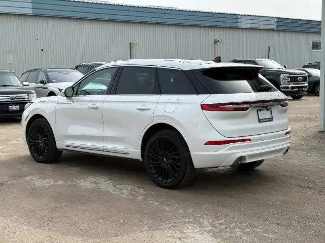 2023 Lincoln Corsair Reserve AWD - Photo 2