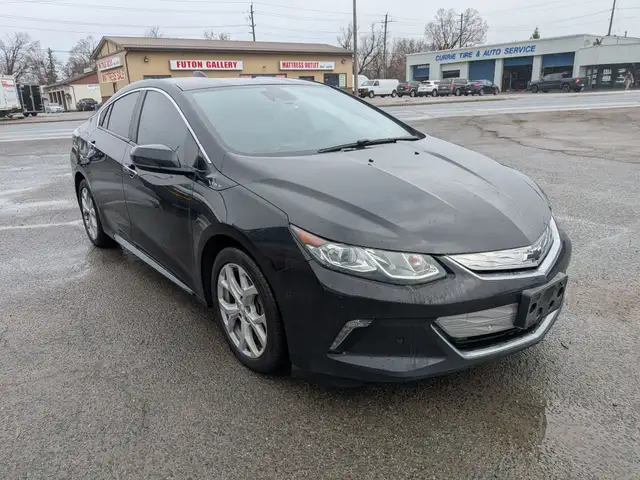 2018 Chevrolet Volt - Photo 3