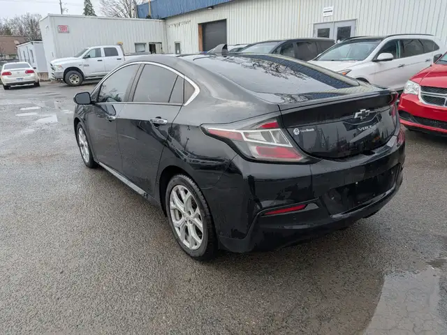 2018 Chevrolet Volt - Photo 4
