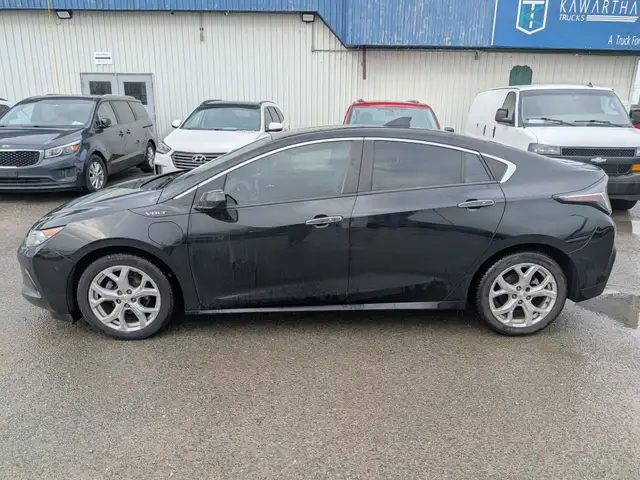 2018 Chevrolet Volt - Photo 7