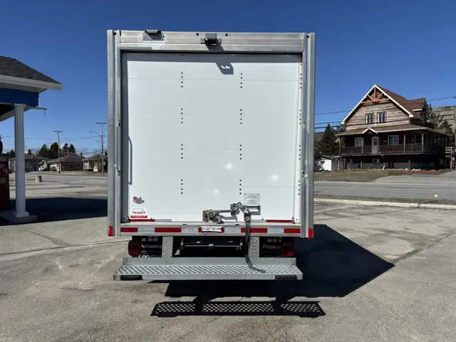 2024 Ford Transit 350 Cube 12 pieds - Photo 4