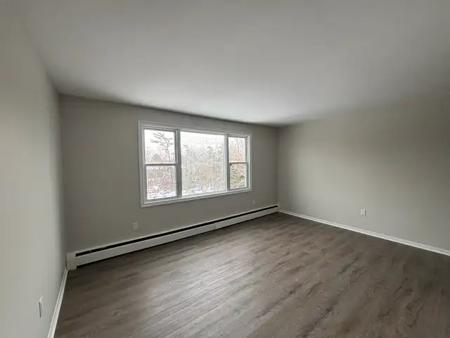 SPACIOUS TWO BEDROOM APARTMENT - COLE HARBOUR