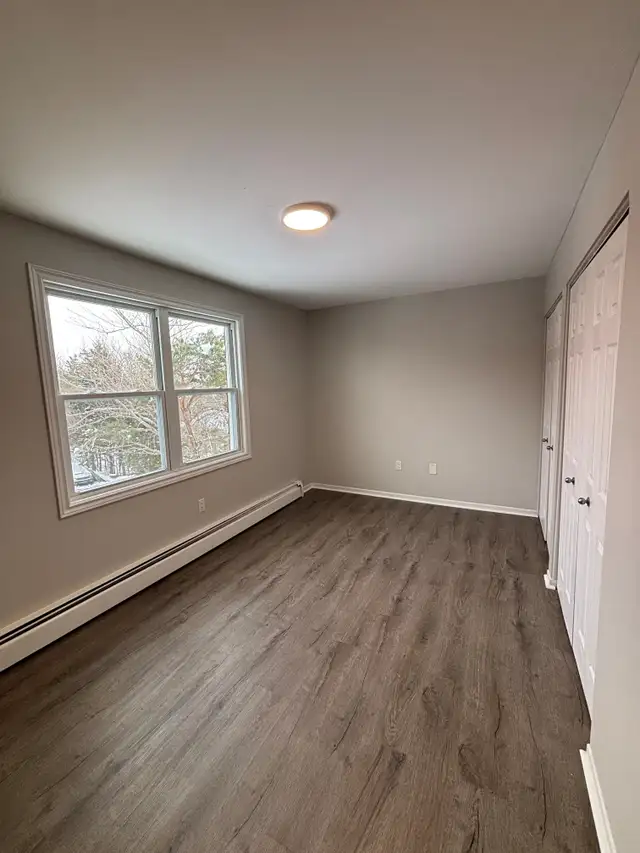 SPACIOUS TWO BEDROOM APARTMENT - COLE HARBOUR - Photo 3