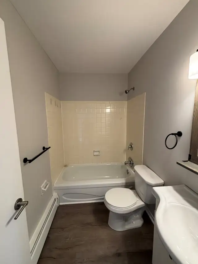 SPACIOUS TWO BEDROOM APARTMENT - COLE HARBOUR - Photo 6