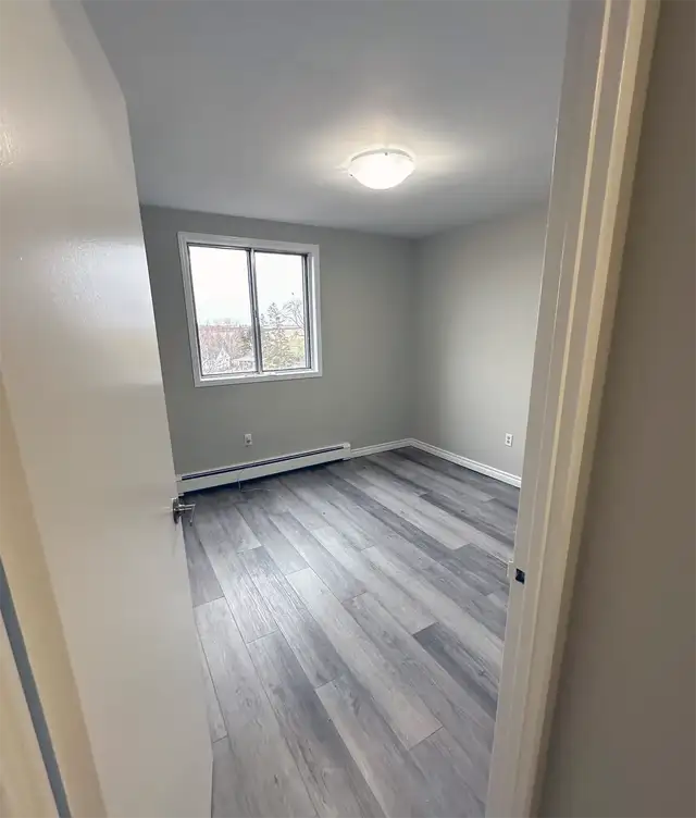 Riverview Towers - 2 Bedroom Deluxe for Rent in Wallaceburg - Photo 4