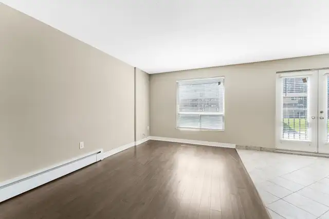 Baseline Court - 1 Junior for Rent in Ottawa - Photo 8