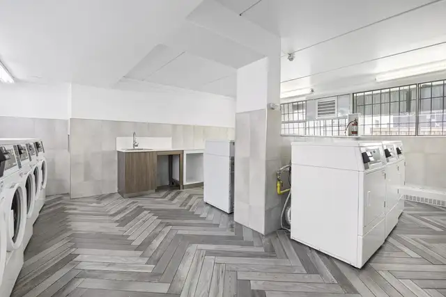 2 Bedroom Apartment for Rent - 1915 Martin Grove Rd - Photo 3