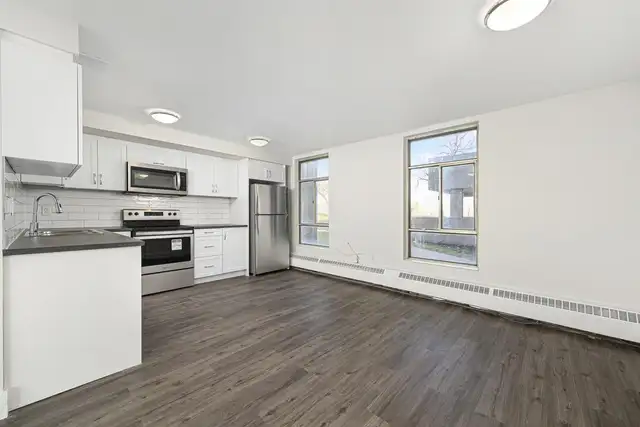 2 Bedroom Apartment for Rent - 1915 Martin Grove Rd - Photo 6